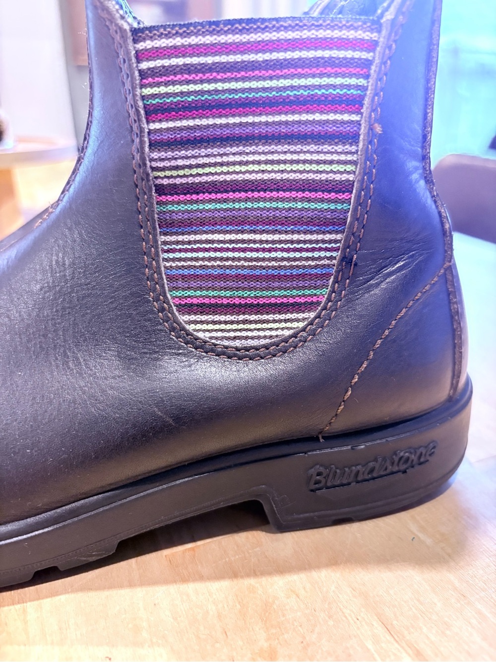 Blundstone Women’s Chelsea Boot with Striped Elastic